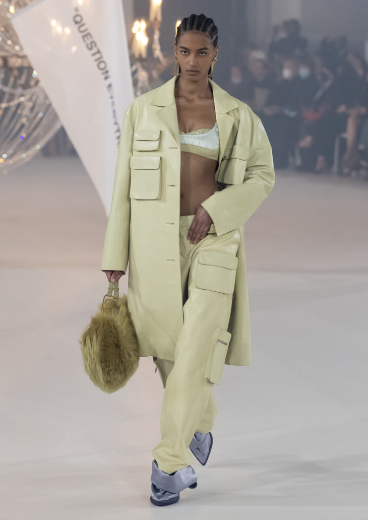 PFW FW22-23 OFF-WHITE “SPACESHIP EARTH: AN IMAGINARY EXPERIENCE