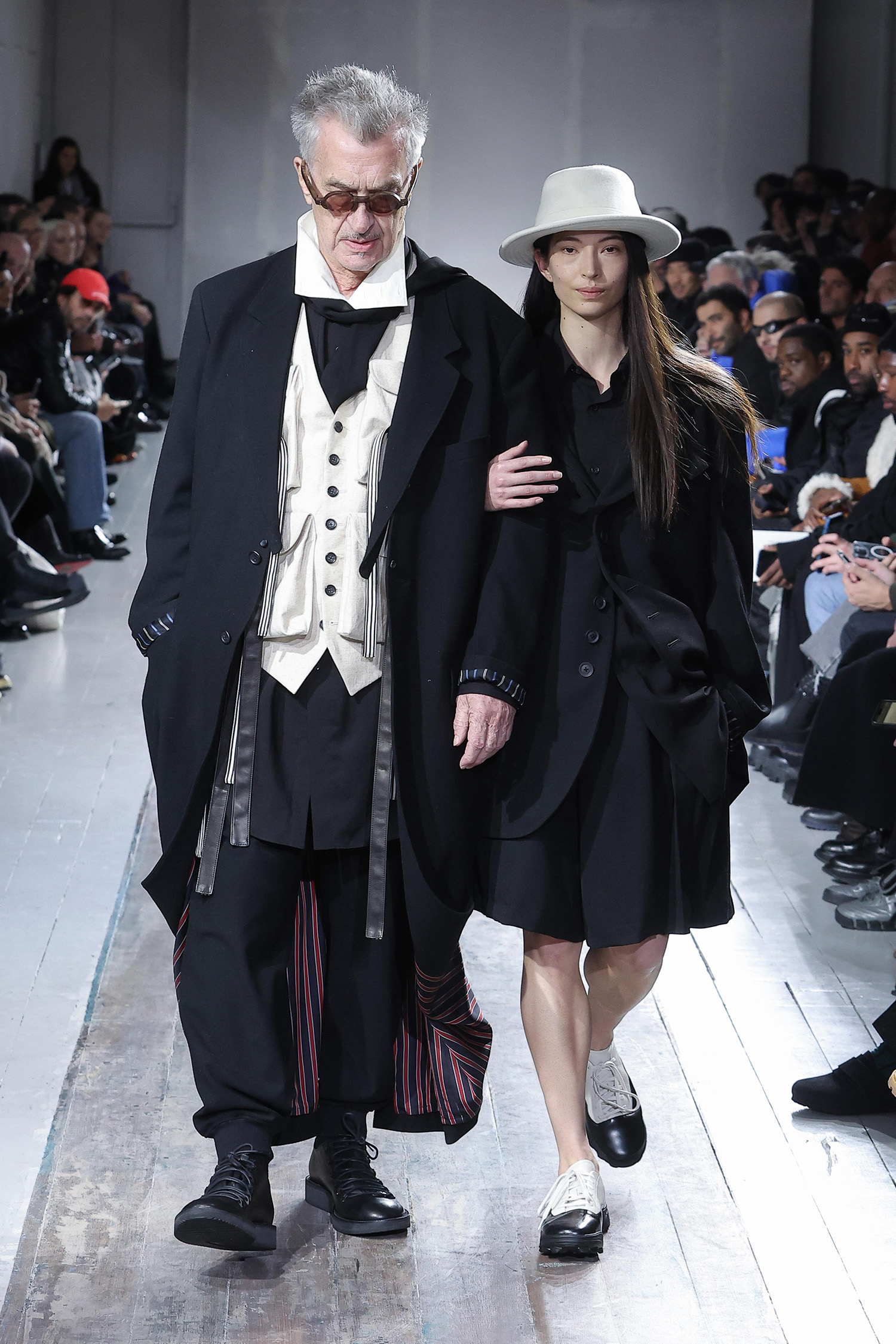 PFW FW24-25 YOHJI YAMAMOTO POUR HOMME FW24 COLLECTION | SWAG HOMMES
