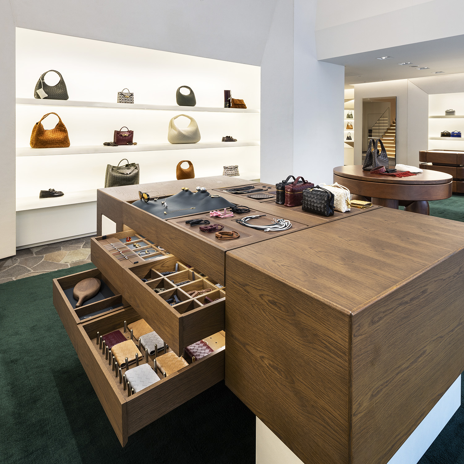 BOTTEGA VENETA HOLIDAY CRAFT | SWAG HOMMES